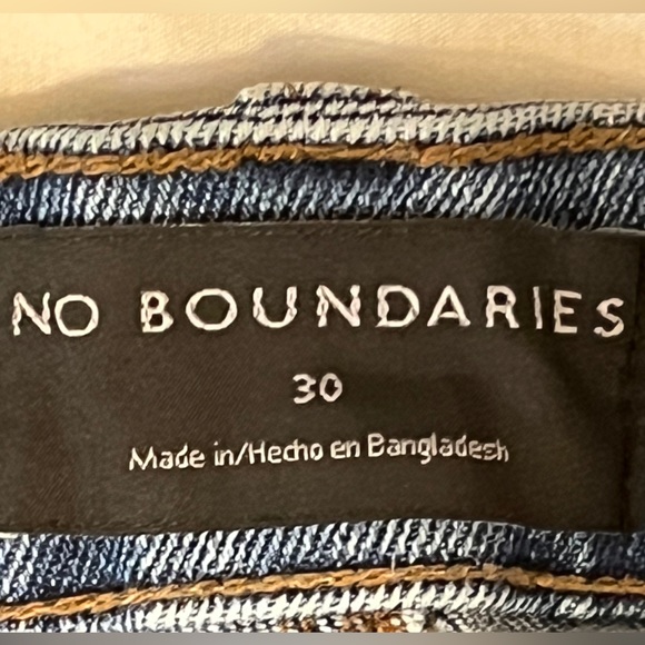 Summer time shorts No Boundaries blue shorts - Picture 3 of 6